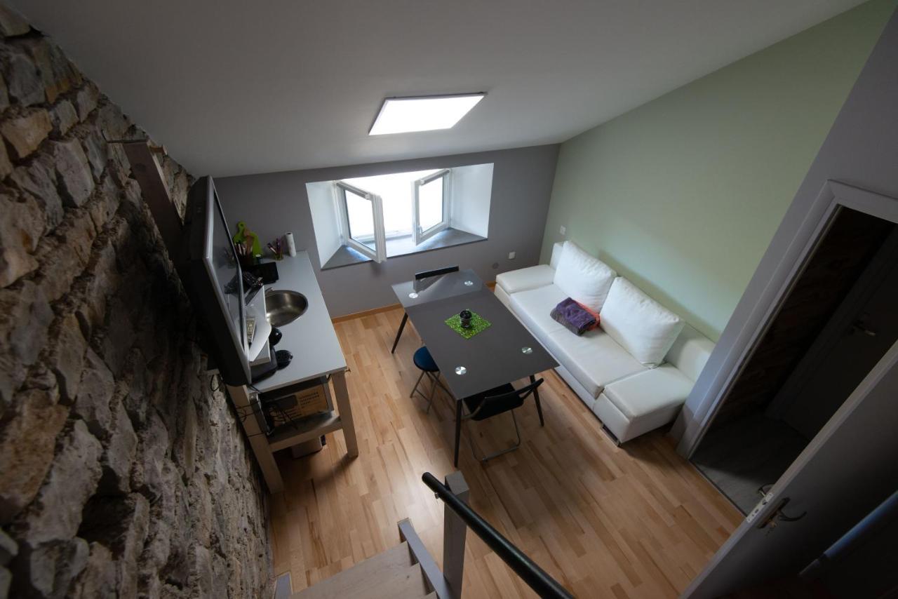 Gite L'Atelier De Tournerie Montigny-sur-l'Ain Dış mekan fotoğraf
